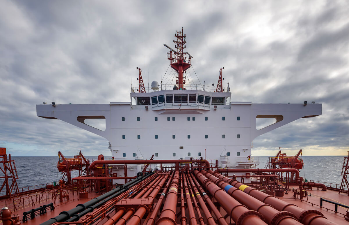 Tanker market strengthens in April